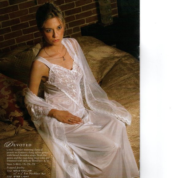 Long White Gown and Gossamer Robe Bridal Set - Picture 2 of 15